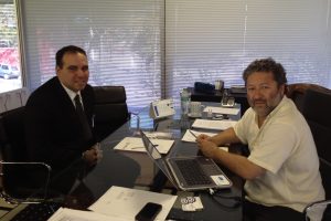 presidente do CAU PARANÁ em reunião com Luiz Fellipe Sacramento, coordenador de agencia da CredCrea.